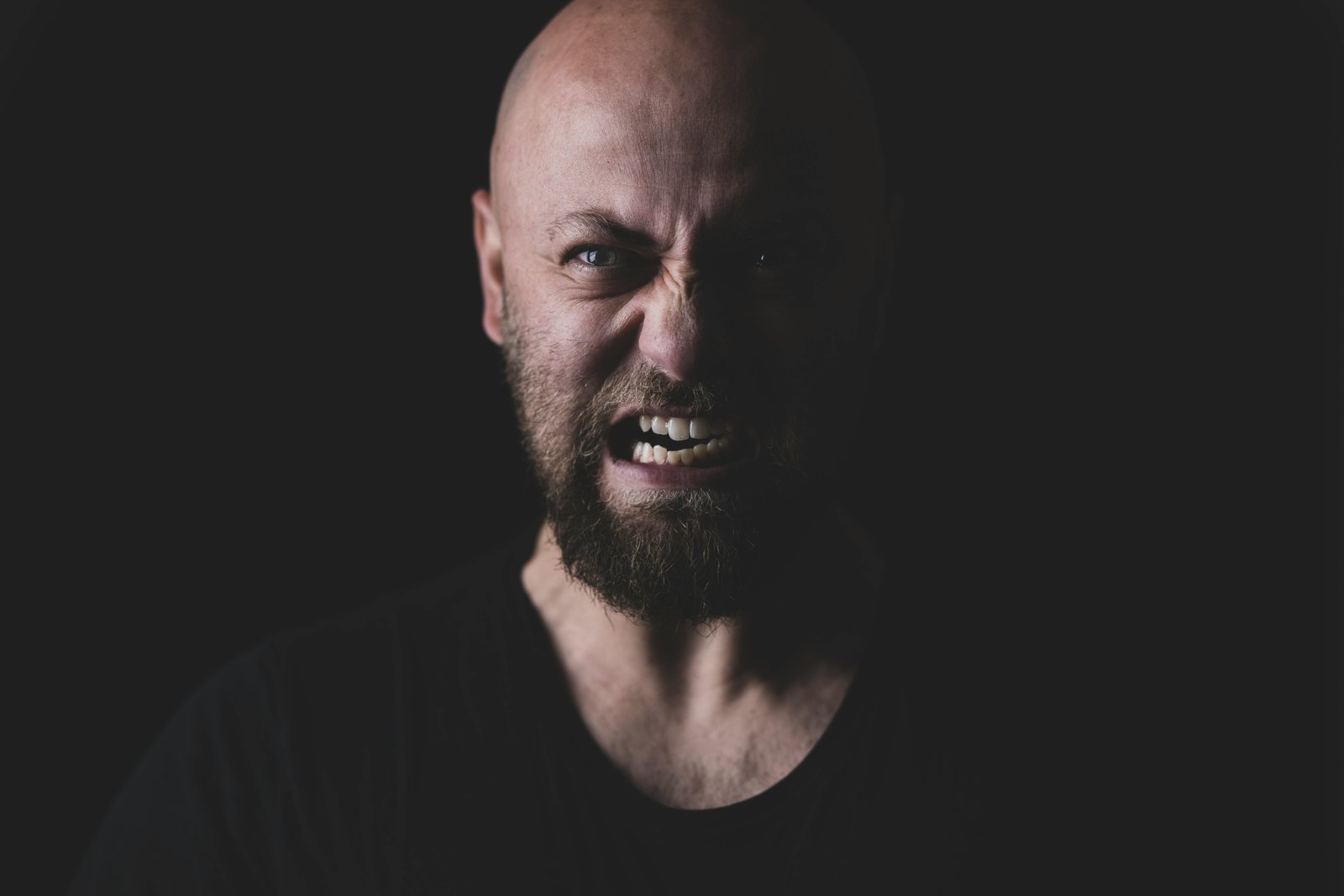 5 Passive-Aggressive Tactics Unmasked: Respond Assertively