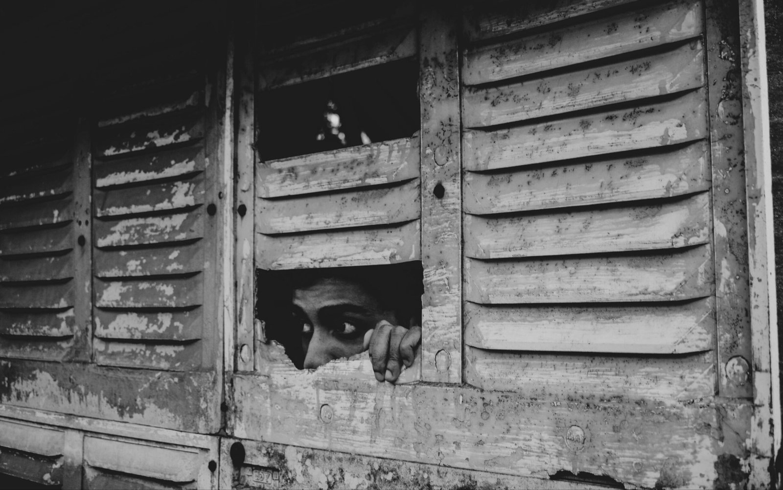 Hypervigilance vs Hyperawareness: 7 Critical Differences